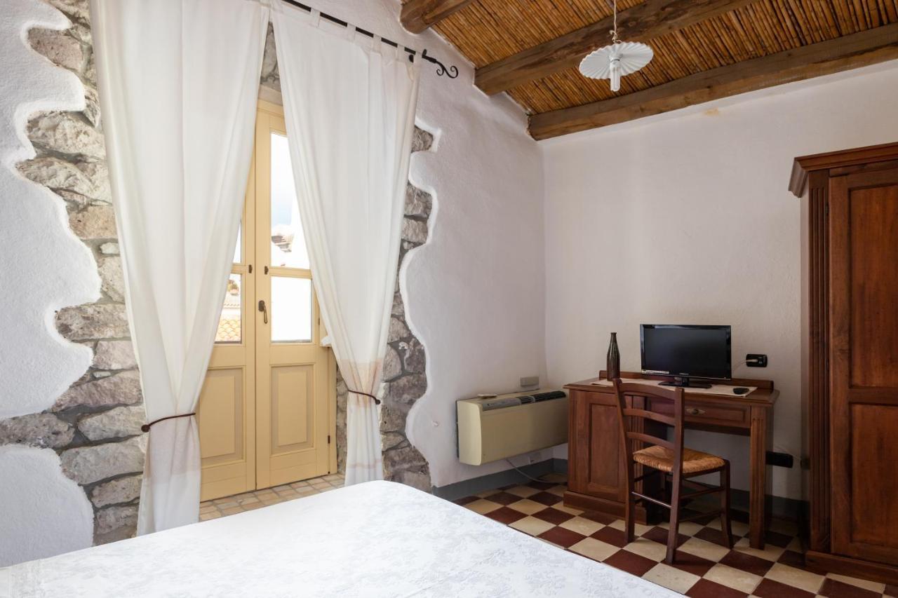 Locanda Di Corte Bosa Bagian luar foto