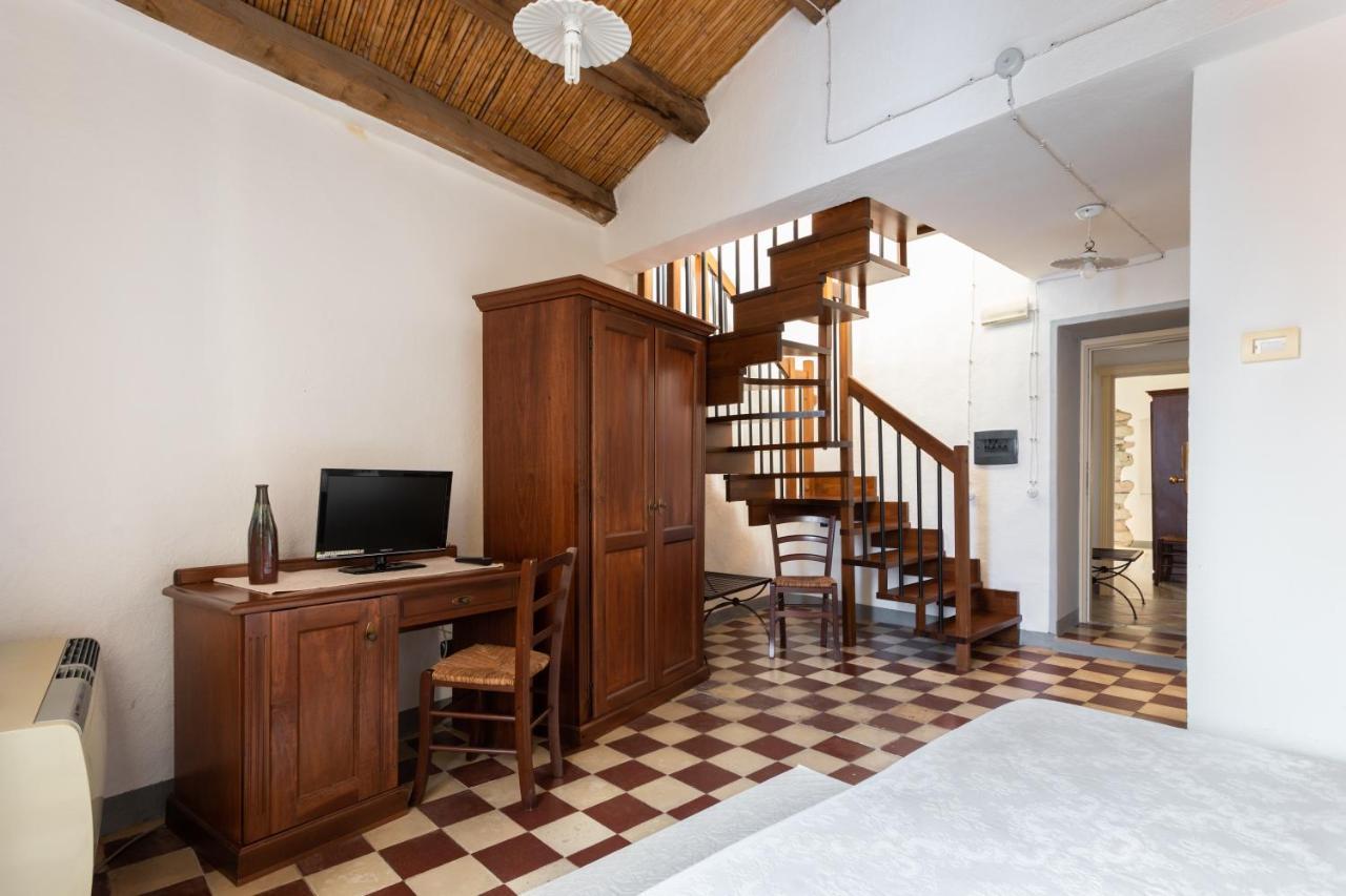 Locanda Di Corte Bosa Bagian luar foto